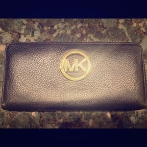 Michael Khors women’s wallet
